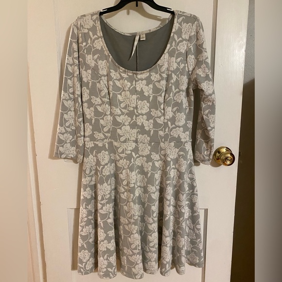 Lauren Conrad Dress - Picture 4 of 7